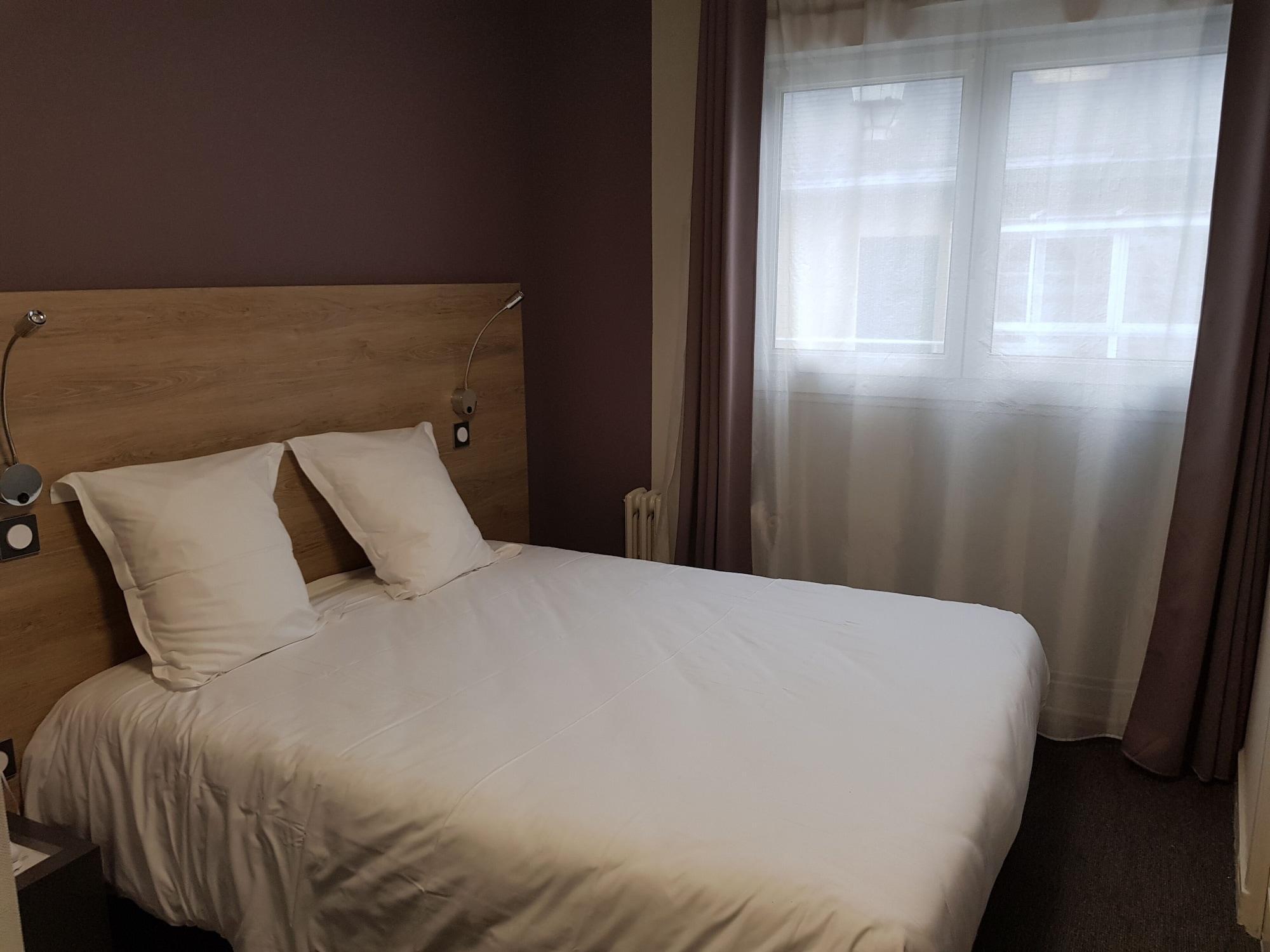 Logis Hotel A La Bonne Auberge Laval  Exterior foto